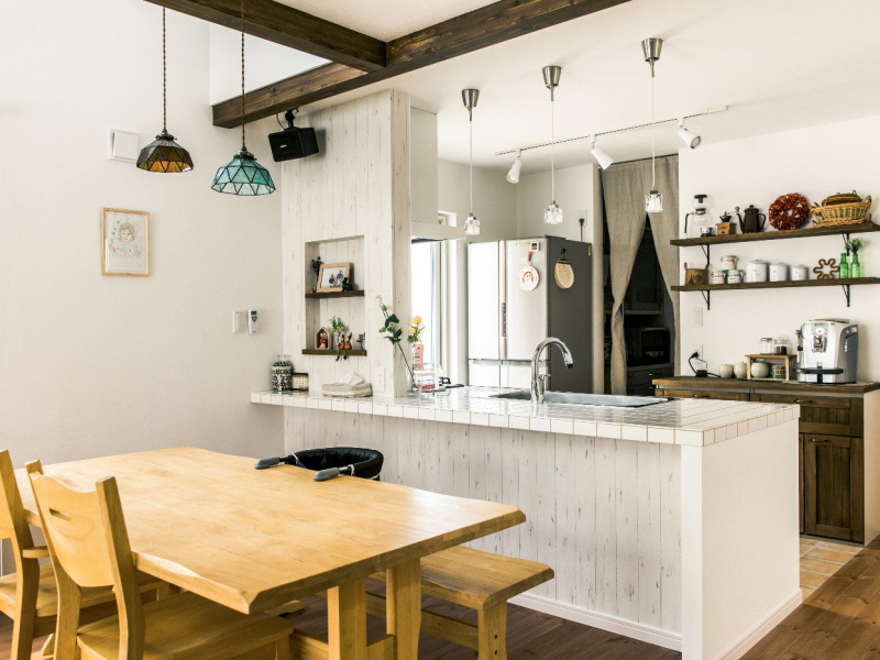 写真：J-リノベの施工事例（住み慣れた家が新築のようになり、 暮らしにもうれしい変化がいろいろ）