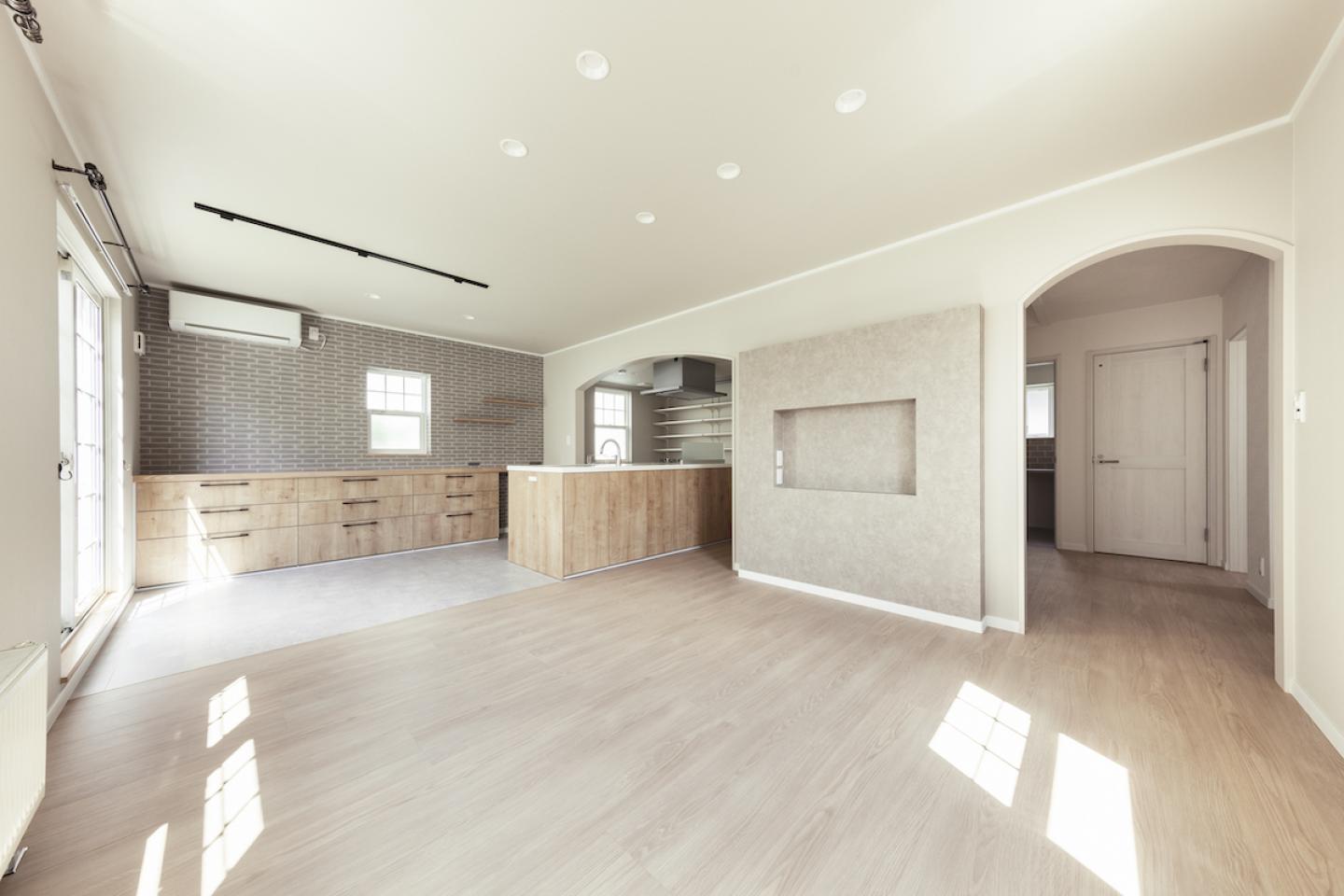 写真：J-リノベの施工事例（残すことで、生まれる心地よさ。受け継いだ住まいに、新しい暮らしが息づく。）